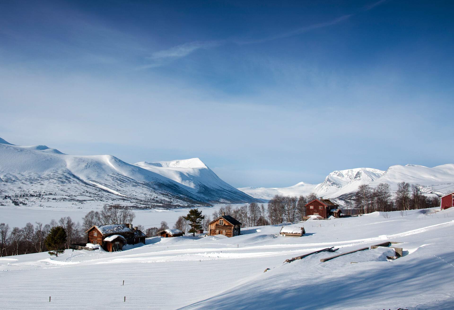 Skiers in winter Gjetingsdalen, Oppdal Norway.