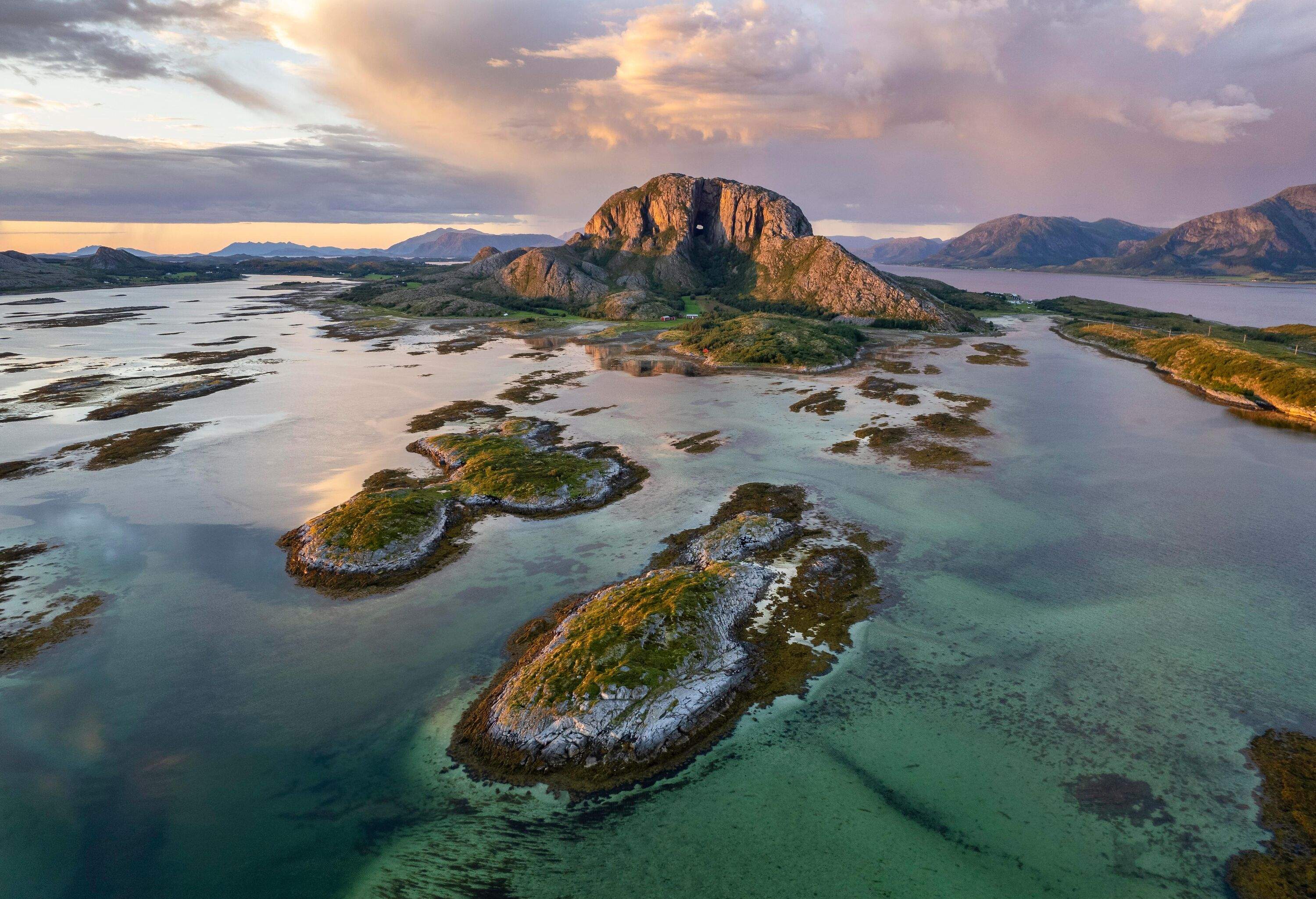 Mount Torghatten, Broennoeysund, Heligoland, Helgeland coast, Norway